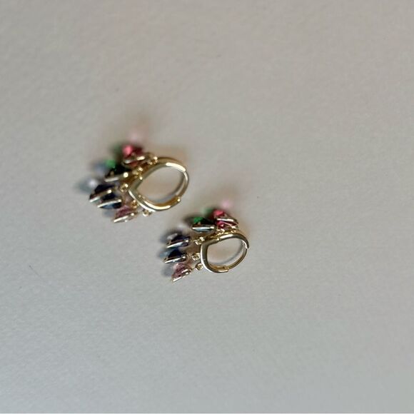 Heart Hoop Earrings S1083 - Picture 3 of 3